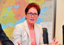Leaving two months early, US Ambassador to Ukraine Marie Yovanovitch is to complete her three-year tour on May 20, with no