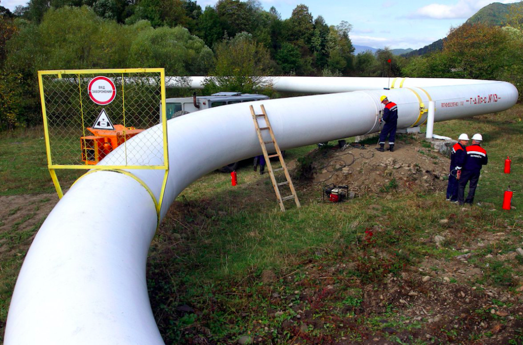 Poland is ready to build a 2 billion cubic meter pipeline to link the Polish gas transportation system with Ukraine’s network