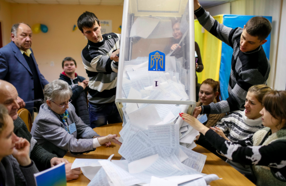 Flush with a strong showing in Sunday’s Rada vote, President Zelenskiy said he would choose as Prime Minister a “professional economist”