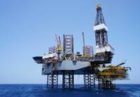 Украина лишает американскую компанию Trident Acquisitions права на разведку и разработку нефти и газа в Черном море, что побудило Trident заявить, что Украина потеряла 1 миллиард долларов в виде новых инвестиций.