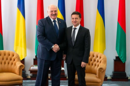 Президенты двух стран заявили в пятницу на Втором форуме регионов Украины и Беларуси, что Беларусь и Украина надеются увеличить объем двусторонней торговли в этом году на 20%, что соответствует показателям прошлого года.