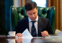Зеленский подписал новые законы, поощряющие инвестиции и отменяющие некоторые налоги на инвестиции.