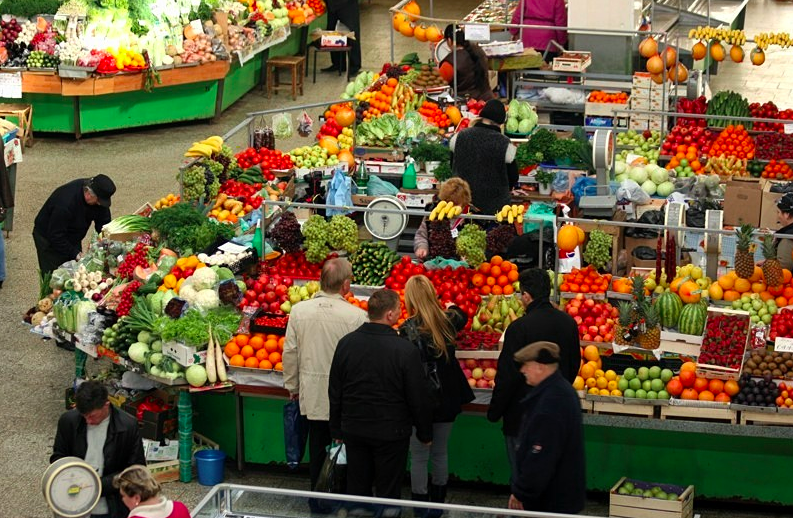 З завтрашнього дня в Україні буде відкрито майже 900 продовольчих ринків,