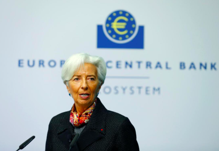 Avec de nouveaux contrôles du coronavirus qui balaient  l'UE cette semaine, Christine Lagarde, présidente de la Banque centrale européenne, prévient que la reprise économique de l'été dernier «perd de son élan».