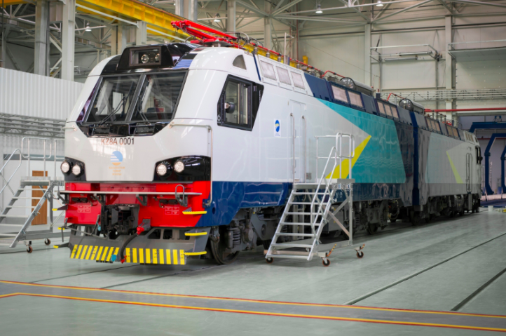 French Treasury financing may push Alstom over the top in the race to provide Ukrzaliznytsia with 205 electric locomotives for the 2020s,