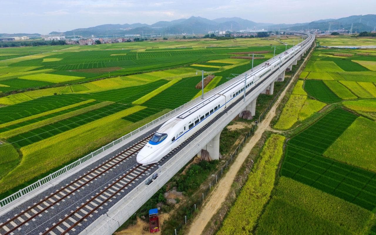 South Korea’s Hyundai Corp. is ready to start negotiating with South Korea’s government and multilateral lenders to win financing for a major part of track construction and for 10 high speed trains