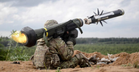 Les États-Unis envisagent d’envoyer des armes et des conseillers supplémentaires en Ukraine en vue d’une invasion russe imminente