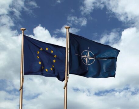 The EU will cooperate with the US and NATO in any possible discussions with Russia on European security.