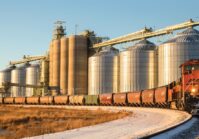 L'Ukraine exporte environ 1,5 million de tonnes de céréales par voie terrestre.