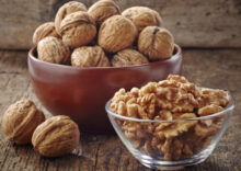 Revenue from the export of walnuts fell by 20%.