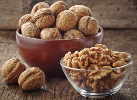 Revenue from the export of walnuts fell by 20%.