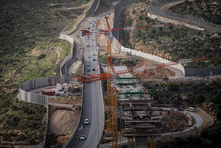 A 60-kilometer bypass road will be built around Chernivtsi.