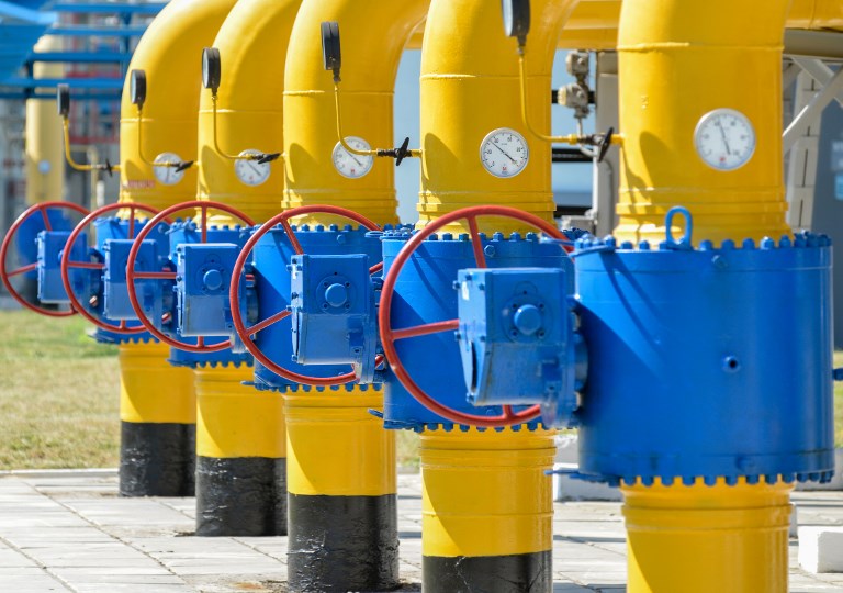 Ukraine and Hungary offer quarterly guaranteed capacities for gas imports.