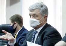 After returning from a diplomatic tour, Ex-president Poroshenko appeared in court.