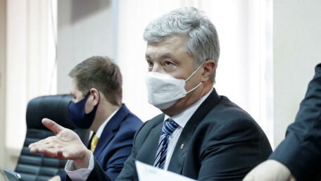 After returning from a diplomatic tour, Ex-president Poroshenko appeared in court.