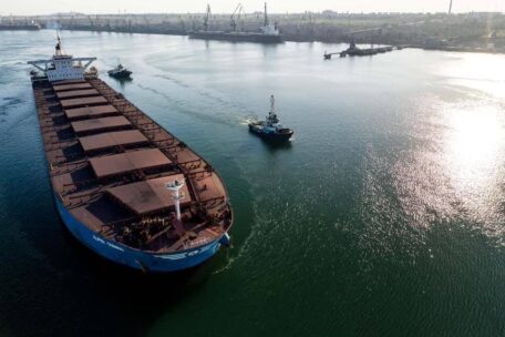 ДТЭК Энерго принимает еще два судна класса Panamax с топливом из США.