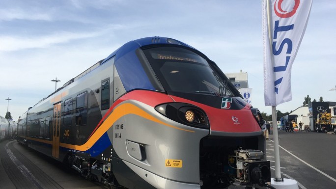 UZ and the French company Alstom finalized agreements on the purchase of 130 electric locomotives.