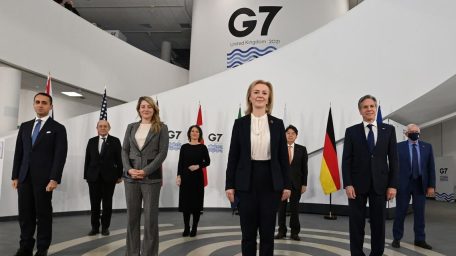 G7 Finance Ministers warn Russia to de-escalate tensions at Ukraine’s borders.