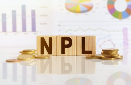  La part des prêts NPL dans les banques l’an dernier est tombée à 30 %.  