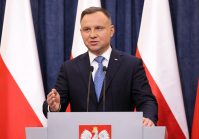 Польща ухвалила рішення про постачання військового обладнання в Україну.