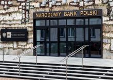 The NBU reaches an agreement with the National Bank of Poland on $1B currency swap.