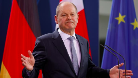 Chancellor Scholz: NATO will not interfere in the war in Ukraine.