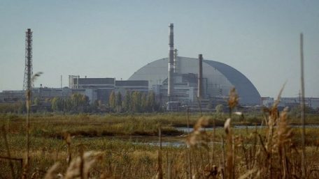 Російські війська знеструмили Чорнобильську атомну електростанцію.