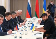 Ukraine held the first round of talks in the first meeting of the Russian and Ukrainian delegations.
