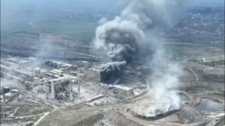 Obrońcy Mariupola powiedzieli, że zakłady Azovstal zostały zniszczone.