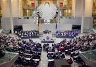 Le Bundestag soutient l'accélération de la fourniture d'armes lourdes à l'Ukraine.