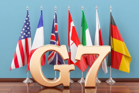 Los embajadores del G7 discuten los planes para restaurar Ucrania con la NBU.