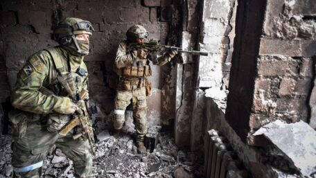 Mariupol’s resistance is a big problem for Russian forces.