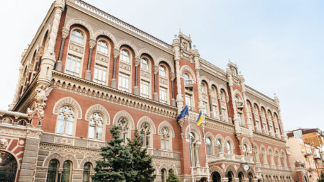 Narodowy Bank Ukrainy zwiększył w kwietniu skup obligacji wojskowych.