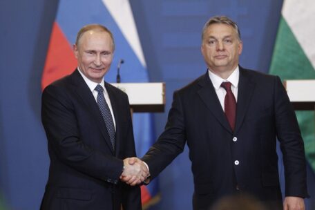 Orban affirme que Poutine a accepté des « pourparlers de Normandie » à Budapest.