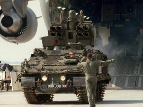 Gran Bretaña está entregando vehículos de combate de infantería Stormer con lanzadores Starstreak.