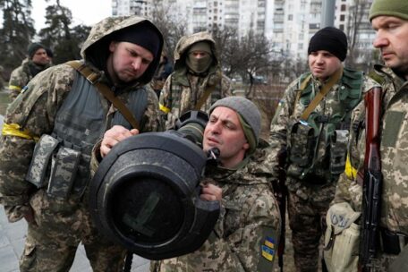 Las fuerzas armadas de Ucrania están comenzando la transición a las armas de la OTAN.