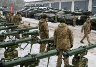 Kraje NATO będą nadal dostarczać Ukrainie broń w odpowiedzi na dążenie Rosji do zajęcia Donbasu i południowych regionów.