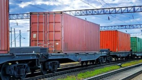 Los Ferrocarriles de Ucrania recuperan el 40 % del tráfico de mercancías de antes de la guerra.