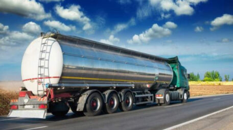 Украина получит 25 000 тонн бензина из Польши.
