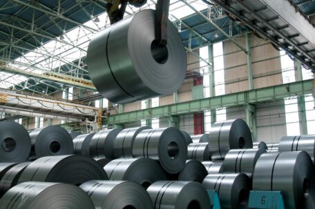 США отменили тарифы на украинскую сталь на один год.