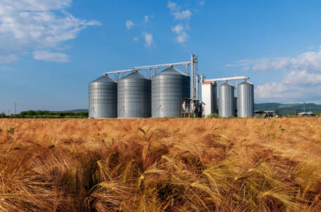 Construction of grain storage facilities in Poland will take up to four months.