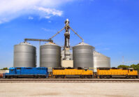 Украина создала два канала экспорта зерна.