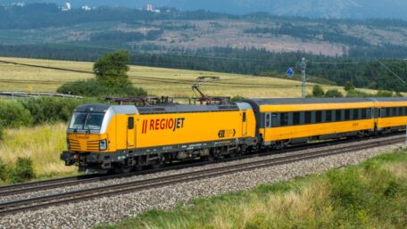 Czeski przewoźnik RegioJet uruchomił pociągi pasażerskie między Pragą, Lwowem i Kijowem.