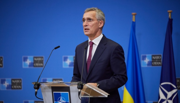 NATO will provide military support to aid Ukraine's transition to modern weapons.