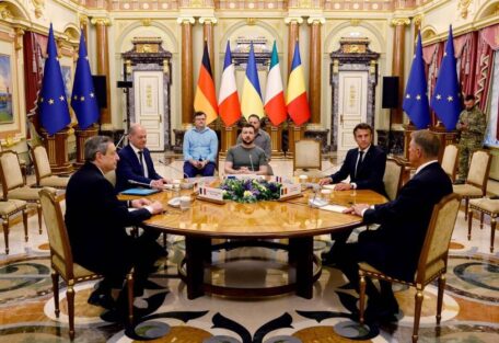 Zelenskyy meets with the leaders of France, Romania, Germany, and Italy.