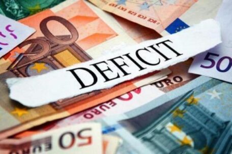 Fitch gives a negative forecast for Ukraine’s GDP, inflation, and budget deficit.