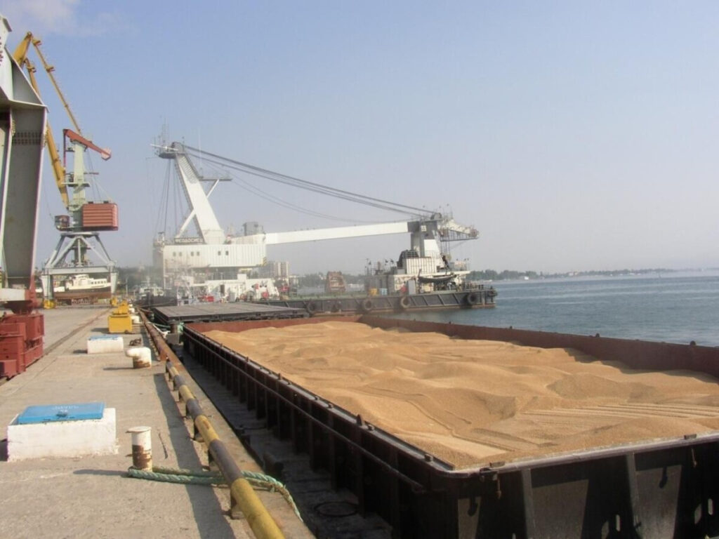 The cost of insurance for ships with Ukrainian grain will increase hundreds of times.
