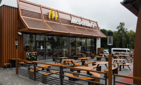 McDonald’s частково поновить роботу в Україні.