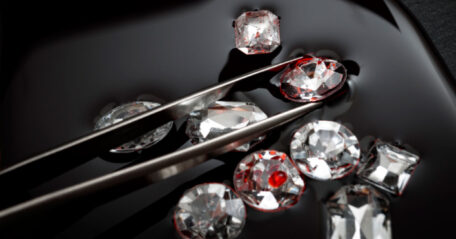 Ukraina wzywa świat do uznania rosyjskich diamentów za „krwawe diamenty”.