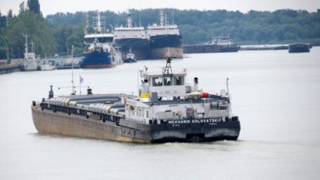 Суд зняв арешт із понад 20 суден Українського Дунайського пароплавства.